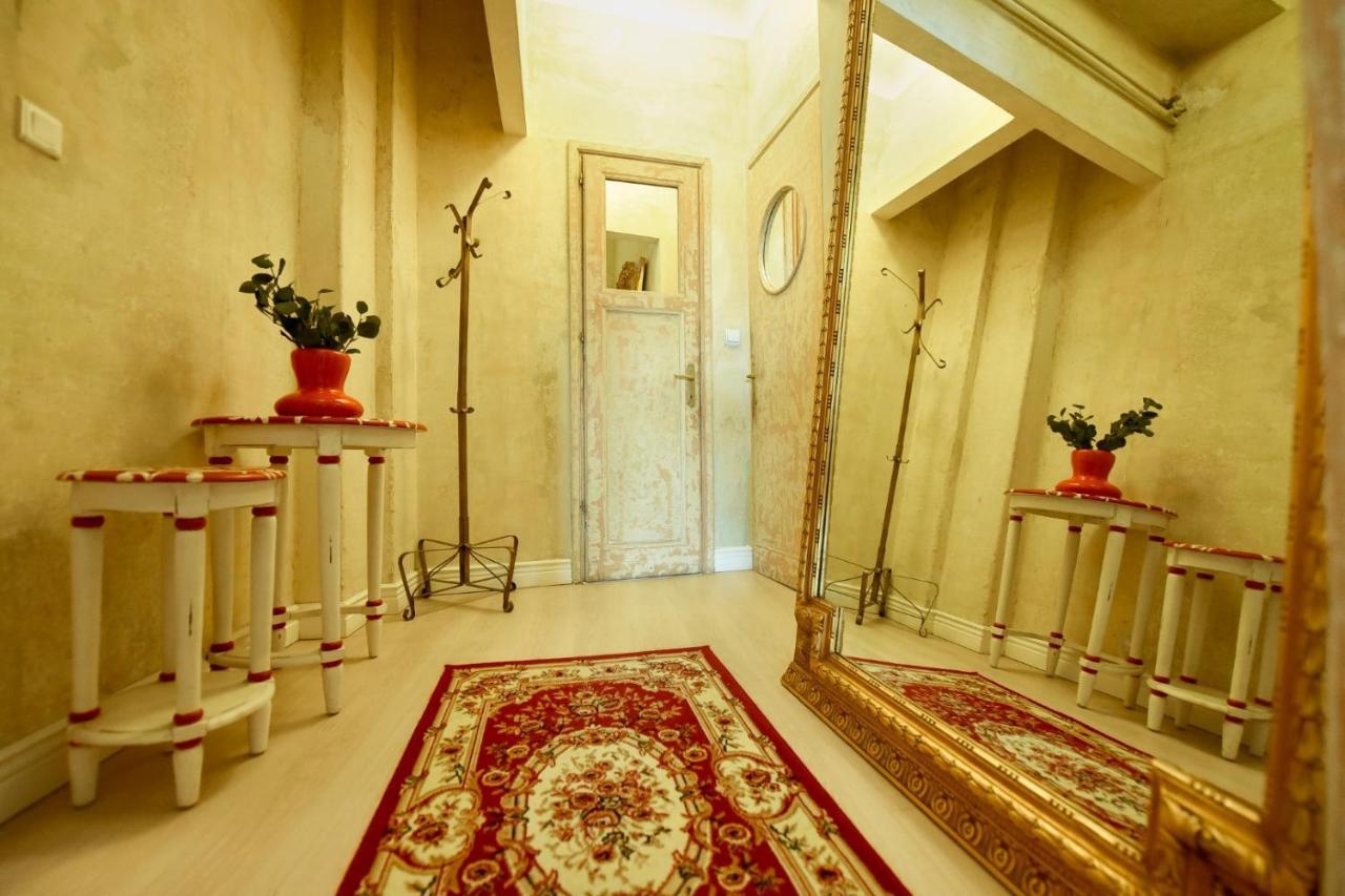 布加勒斯特Baroque Splendor: Breathtaking Views & Design公寓 外观 照片