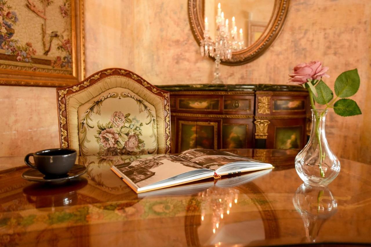 布加勒斯特Baroque Splendor: Breathtaking Views & Design公寓 外观 照片